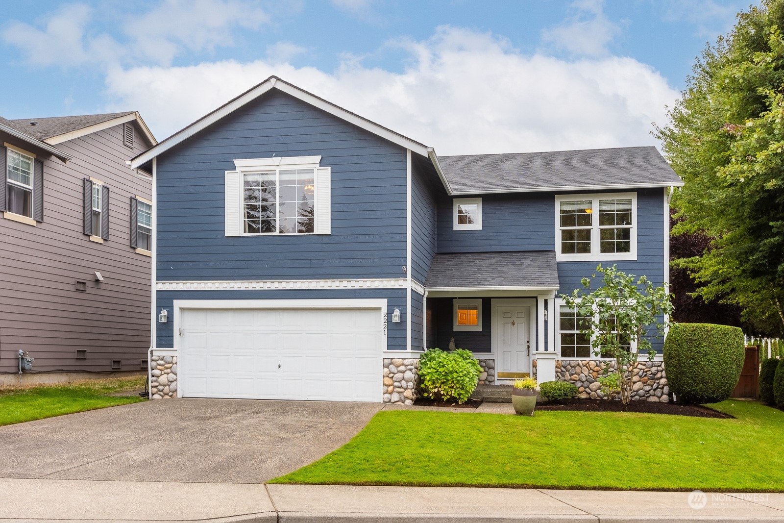 2221 Southeast 2nd Court Renton, WA 98056 - Photo 1 of 36 Gallery Image 1
