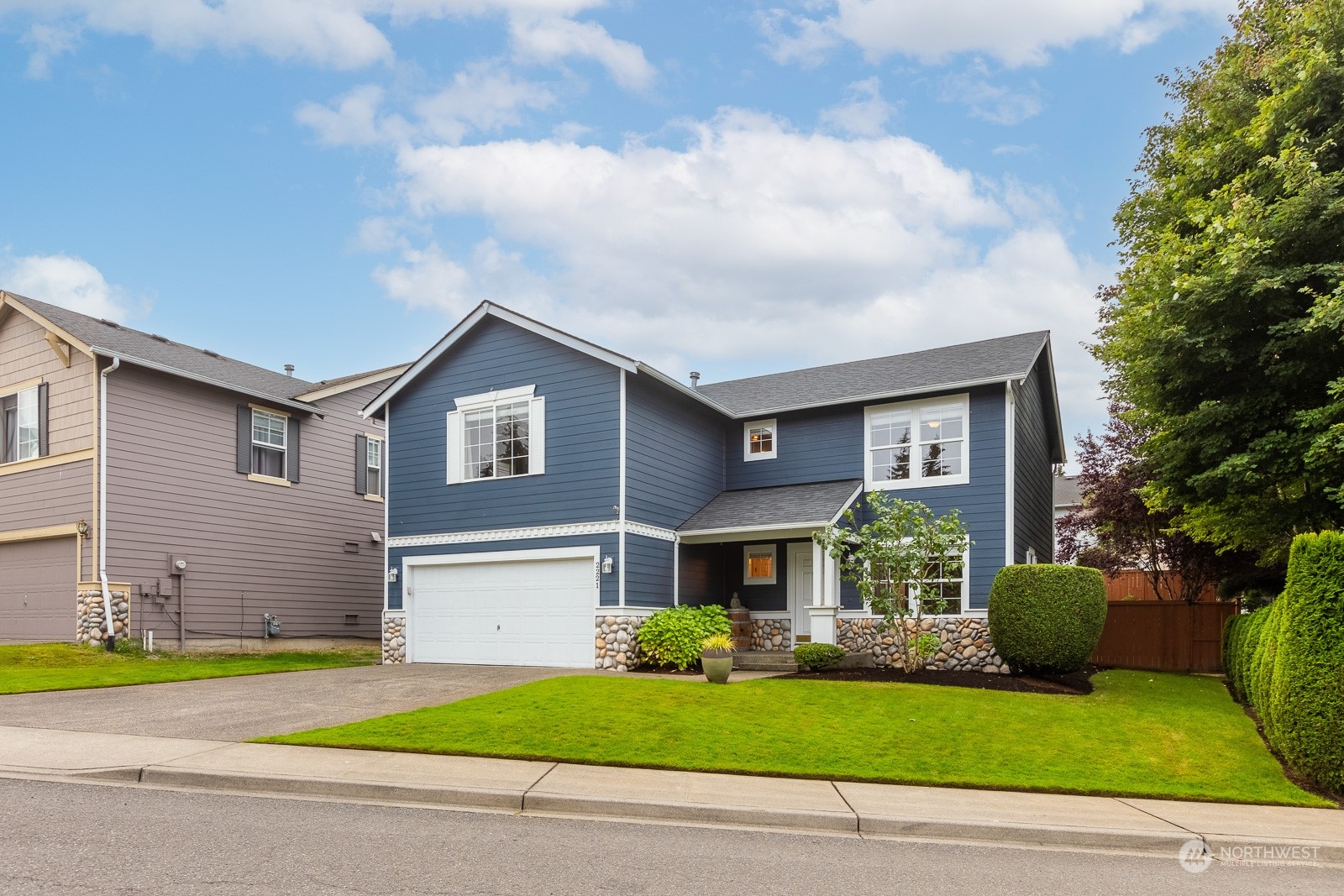 2221 Southeast 2nd Court Renton, WA 98056 - Photo 2 of 36 Gallery Image 2