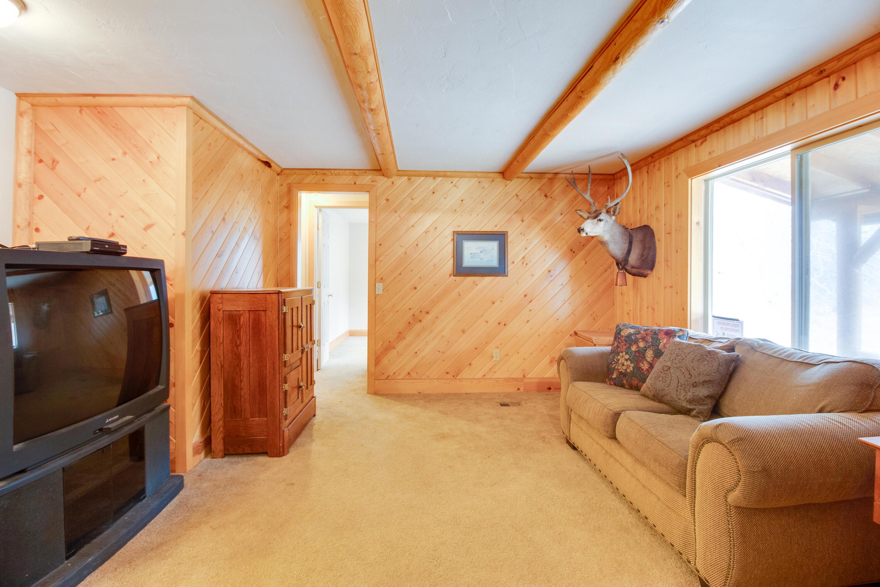 52645 Ranch Drive La Pine, OR 97739 - Photo 17 of 38 2nd Living Room