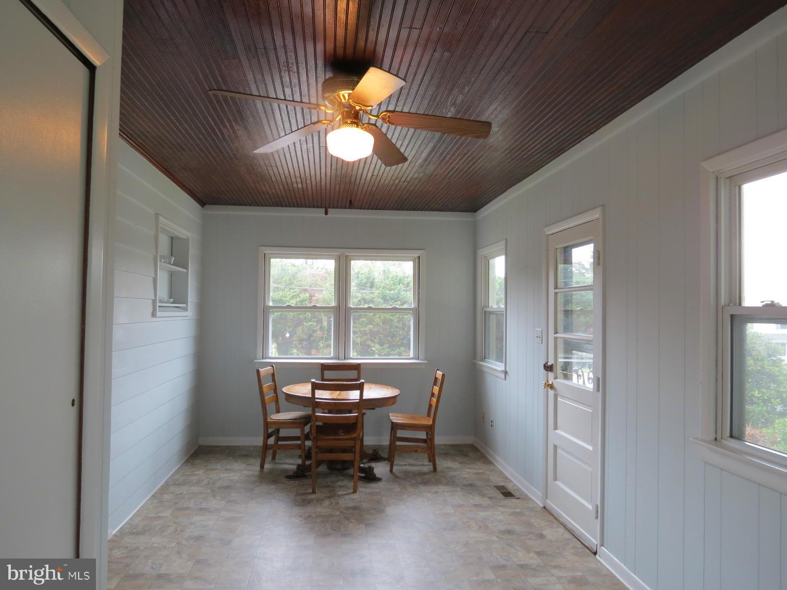 4702 Ridge Road Mount Airy, MD 21771 - Photo 13 of 27 Family Room