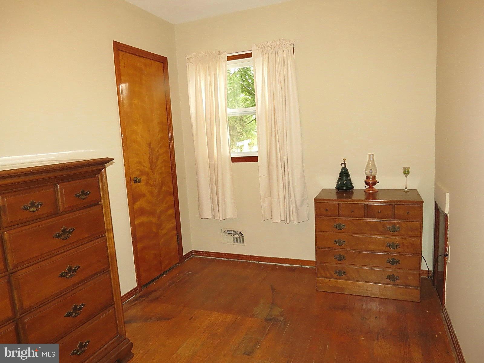 4702 Ridge Road Mount Airy, MD 21771 - Photo 17 of 27 Bedroom
