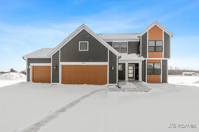 $679,900 | 8318 Kettle Hill Southeast, Alto, MI 49302