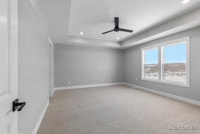 $679,900 | 8318 Kettle Hill Southeast, Alto, MI 49302