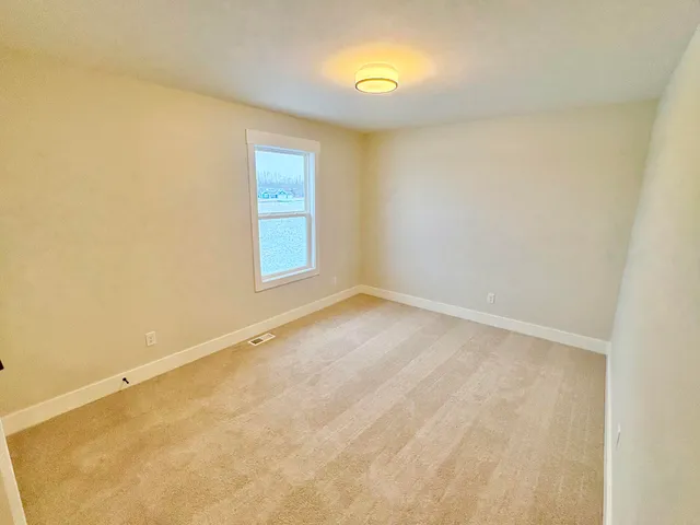 $679,900 | 8318 Kettle Hill Southeast, Alto, MI 49302