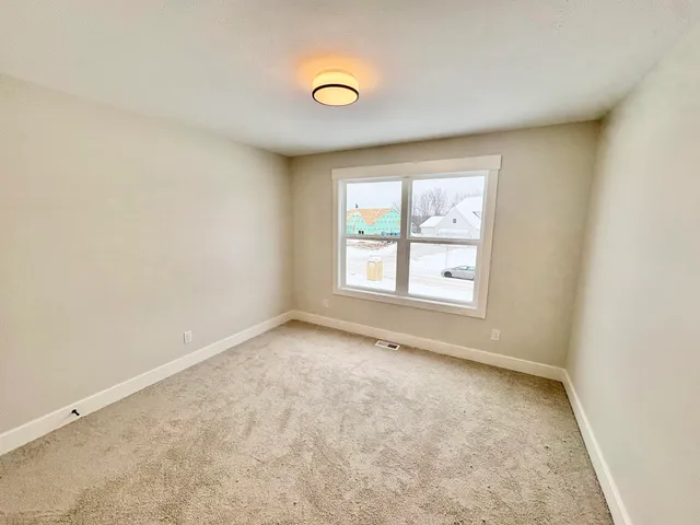 $679,900 | 8318 Kettle Hill Southeast, Alto, MI 49302