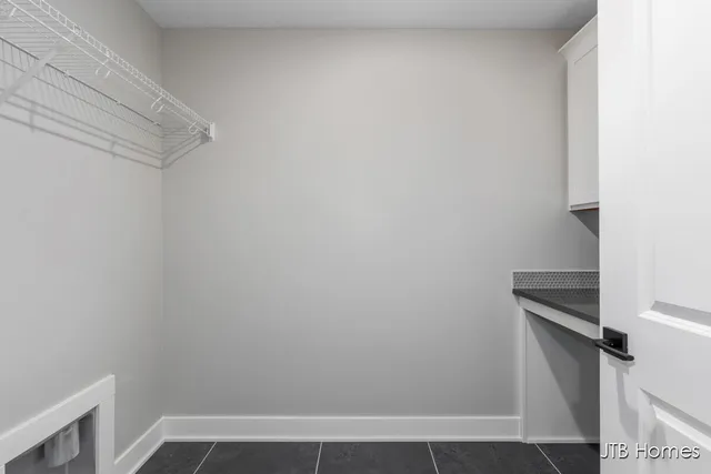 $679,900 | 8318 Kettle Hill Southeast, Alto, MI 49302