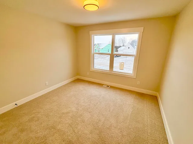 $679,900 | 8318 Kettle Hill Southeast, Alto, MI 49302