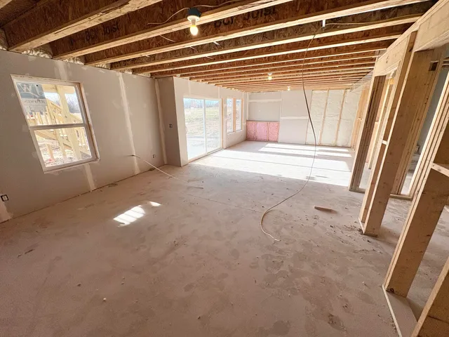 $679,900 | 8318 Kettle Hill Southeast, Alto, MI 49302