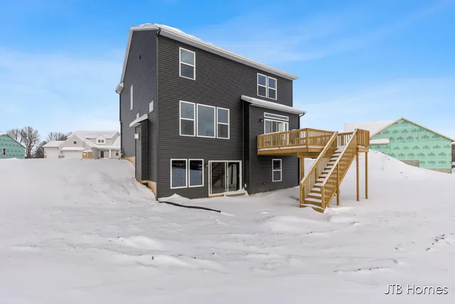 $679,900 | 8318 Kettle Hill Southeast, Alto, MI 49302