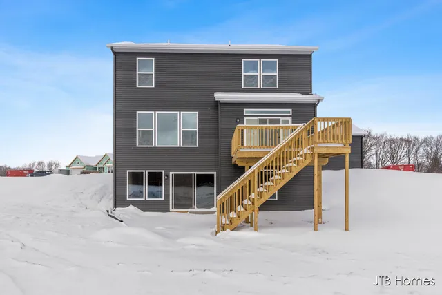 $679,900 | 8318 Kettle Hill Southeast, Alto, MI 49302