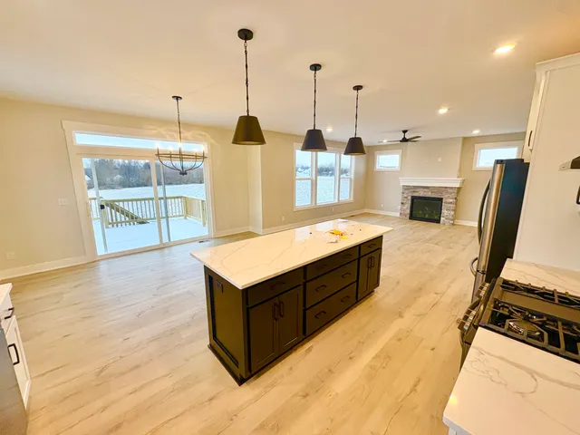 $679,900 | 8318 Kettle Hill Southeast, Alto, MI 49302