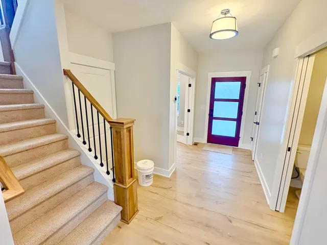 $679,900 | 8318 Kettle Hill Southeast, Alto, MI 49302