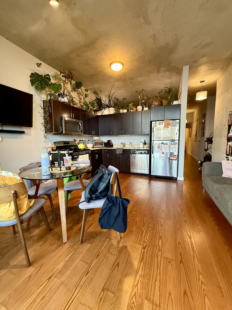 235 West Van Buren Street, Unit 3606 Chicago, IL 60607 - Photo 13 of 15