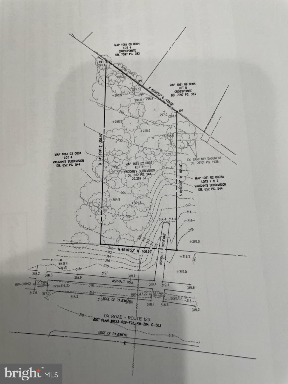 8811 Ox Road Fairfax Station, VA 22039 - Photo 10 of 12 a bathroom with a shower