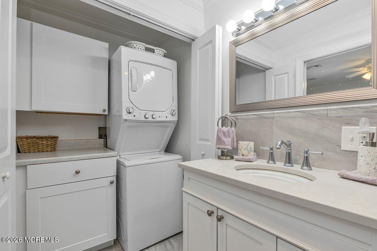 31 Village Road Sea Bright, NJ 07760 - Photo 11 of 23 3V0A8892