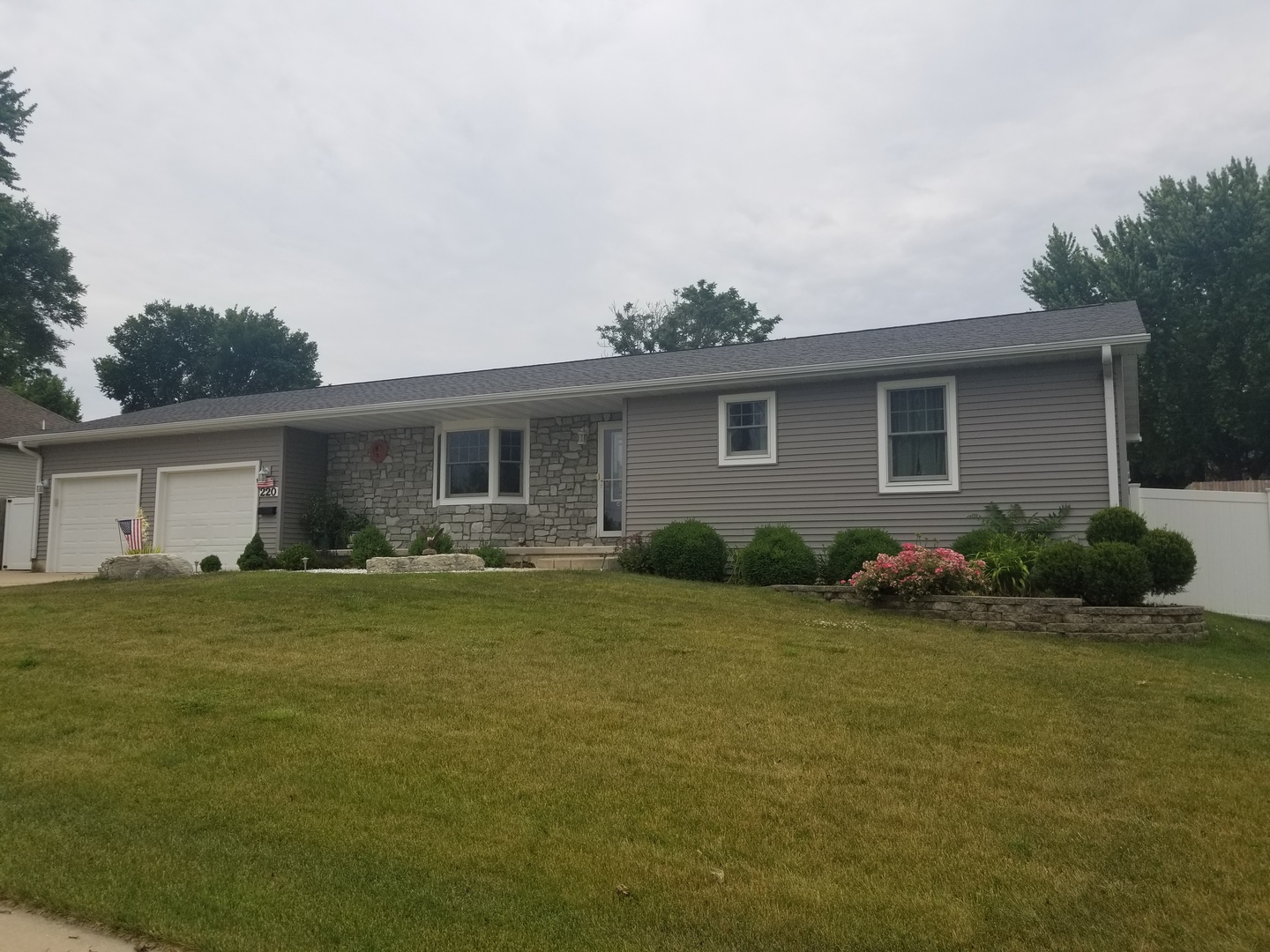 220 East Iowa Street Spring Valley, IL 61362 - Photo 2 of 49