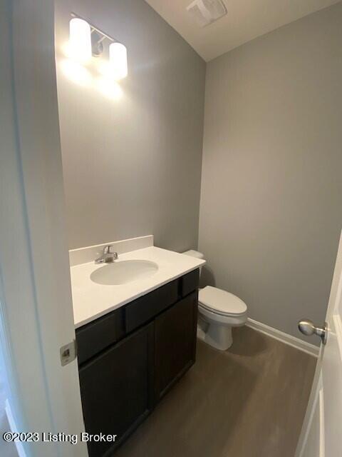 8420 Gateway Run Road Louisville, KY 40229 - Photo 4 of 18 3
