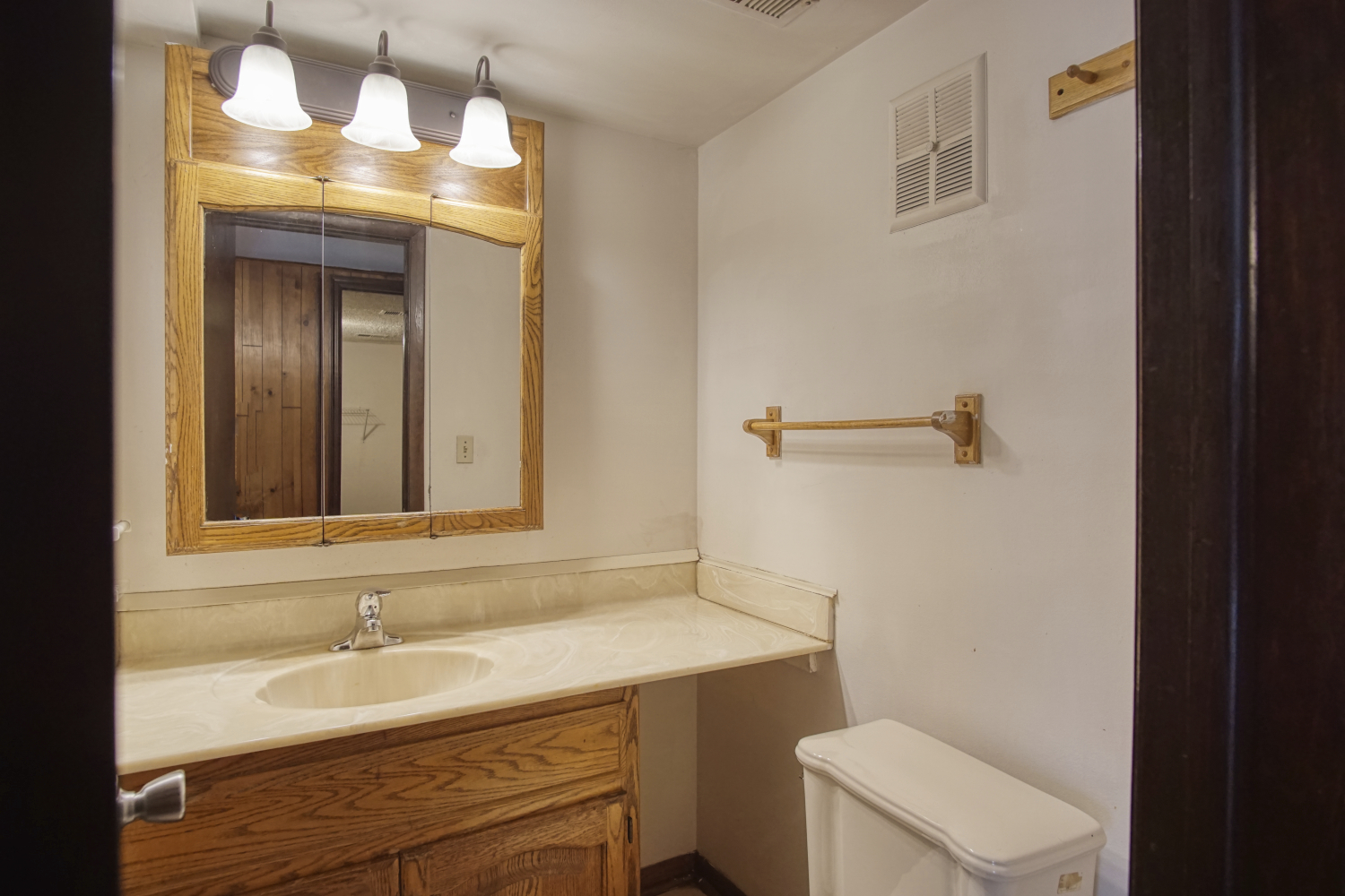 534 Rockhurst Road Bolingbrook, IL 60440 - Photo 13 of 30 a bathroom with a sink and a toilet