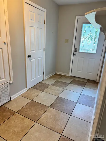 $3,000 | 117 South Sunset Boulevard, Gulf Breeze, FL 32561