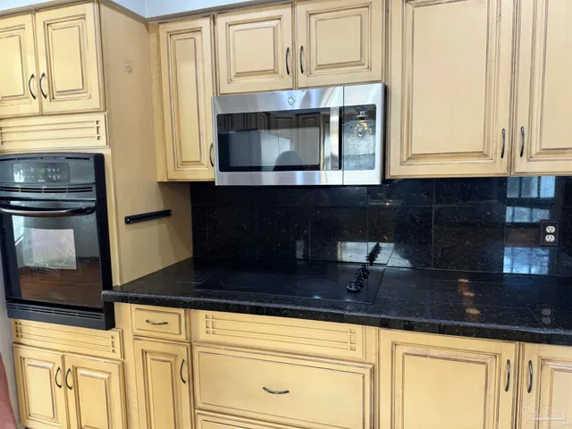 $3,000 | 117 South Sunset Boulevard, Gulf Breeze, FL 32561