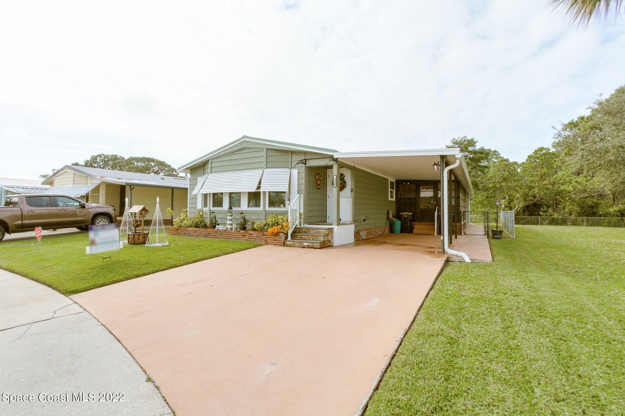 1990 Mango Street Northeast Palm Bay, FL 32905 - Photo 5 of 53 1990-Mango-104.jpg-SMALL