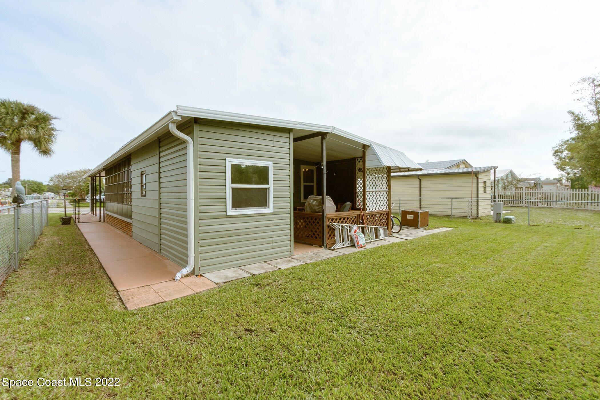 1990 Mango Street Northeast Palm Bay, FL 32905 - Photo 8 of 53 1990-Mango-110.jpg-SMALL