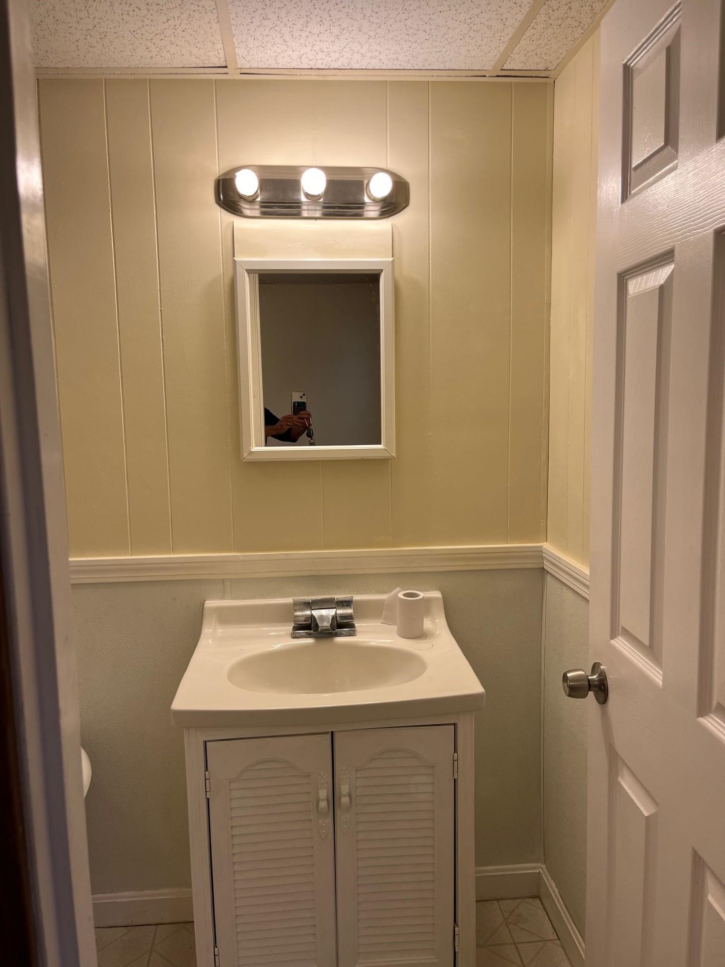 22 Maple Street Rochester, NH 03867 - Photo 4 of 28