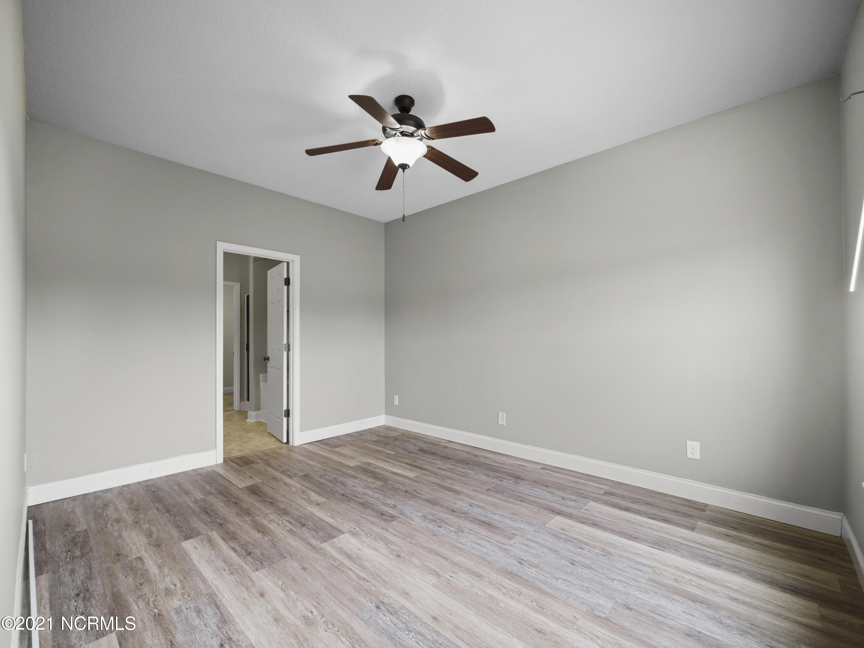 310 Winstead Loop Road Richlands, NC 28574 - Photo 16 of 34 310 Winstead Loop-10