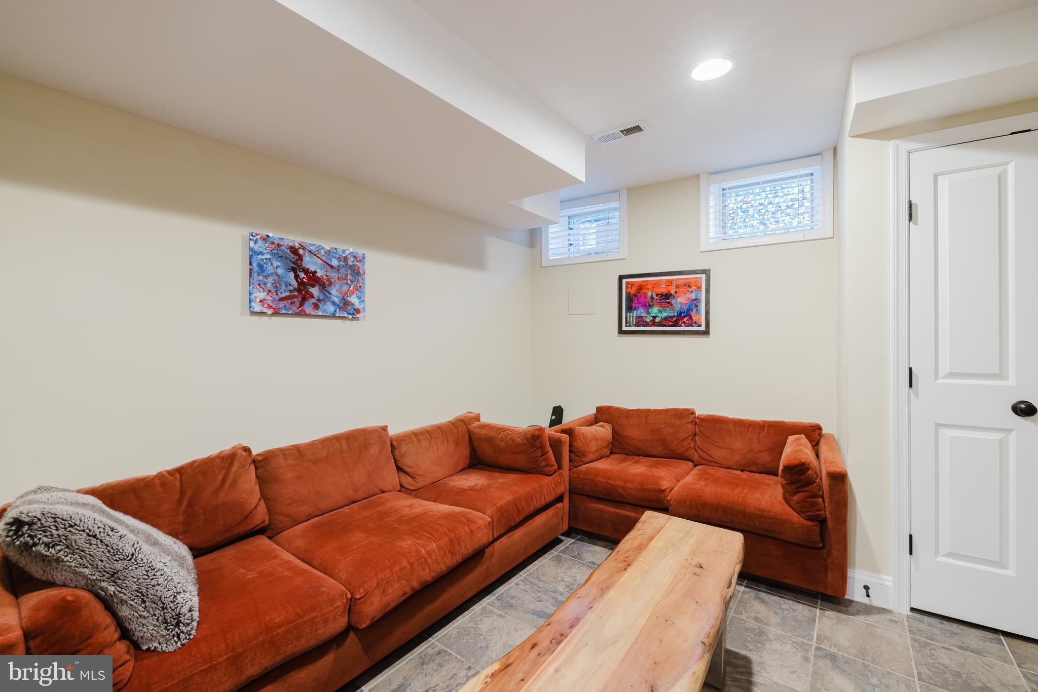 1509 Riverside Avenue Baltimore, MD 21230 - Photo 23 of 36 Cozy family room in basement