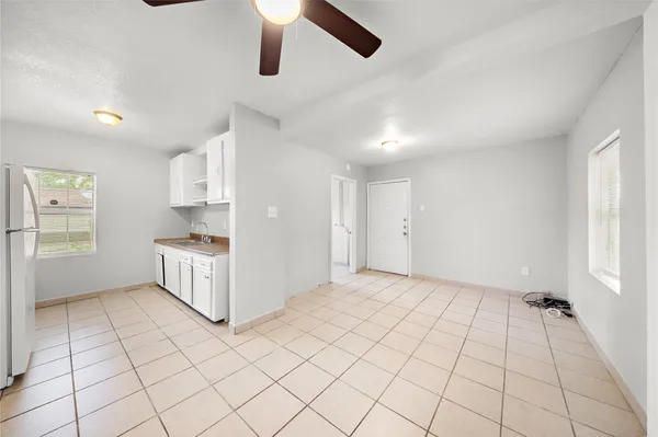 a view of utility room