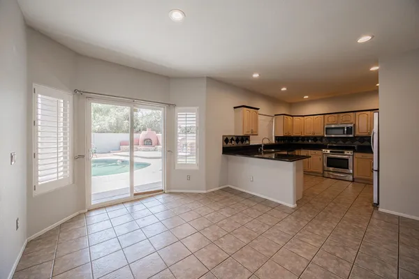 $3,495 | 873 West Tremaine Avenue, Gilbert, AZ 85233