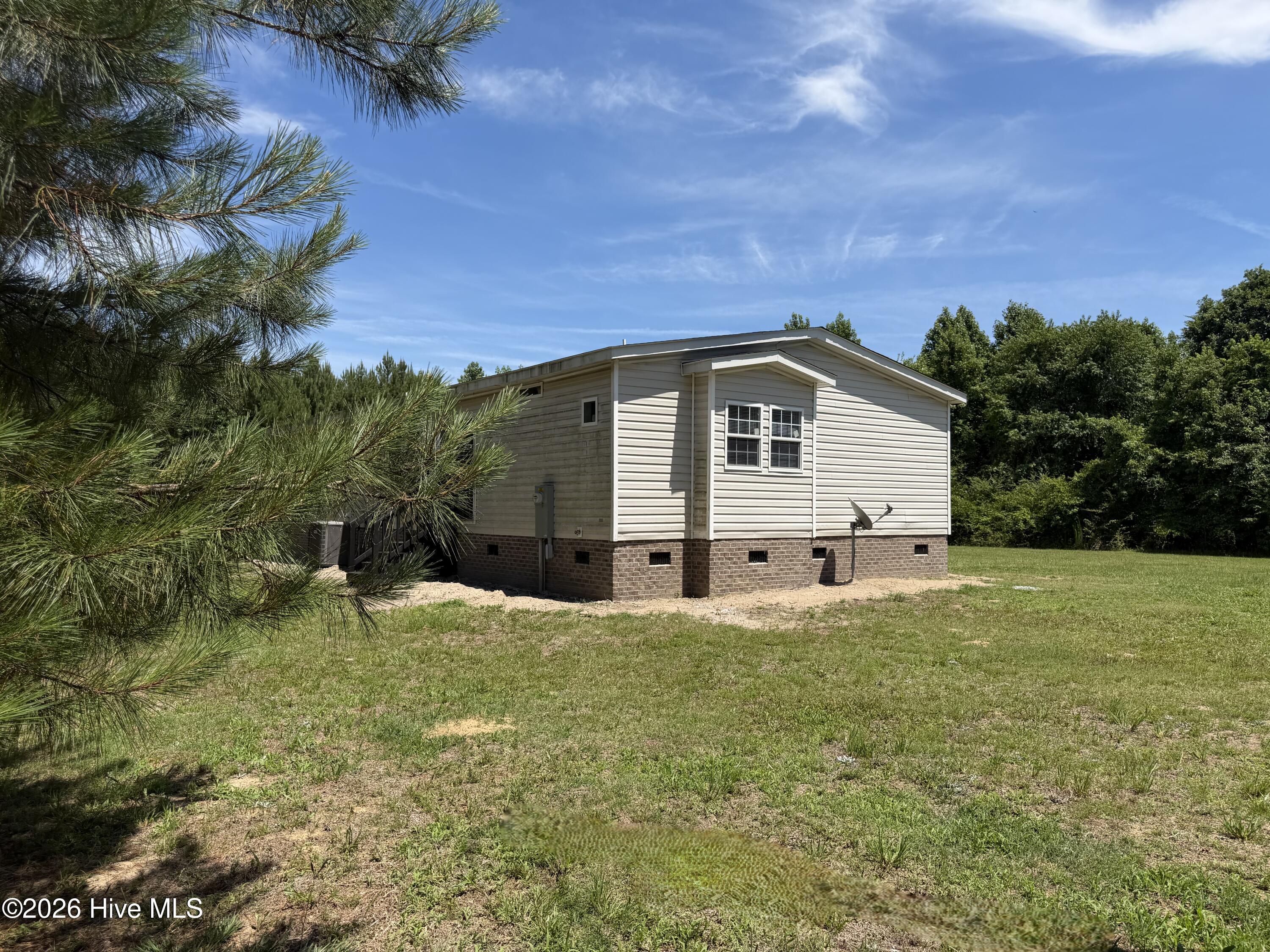194 Barbee Road Richlands, NC 28574 - Photo 3 of 20