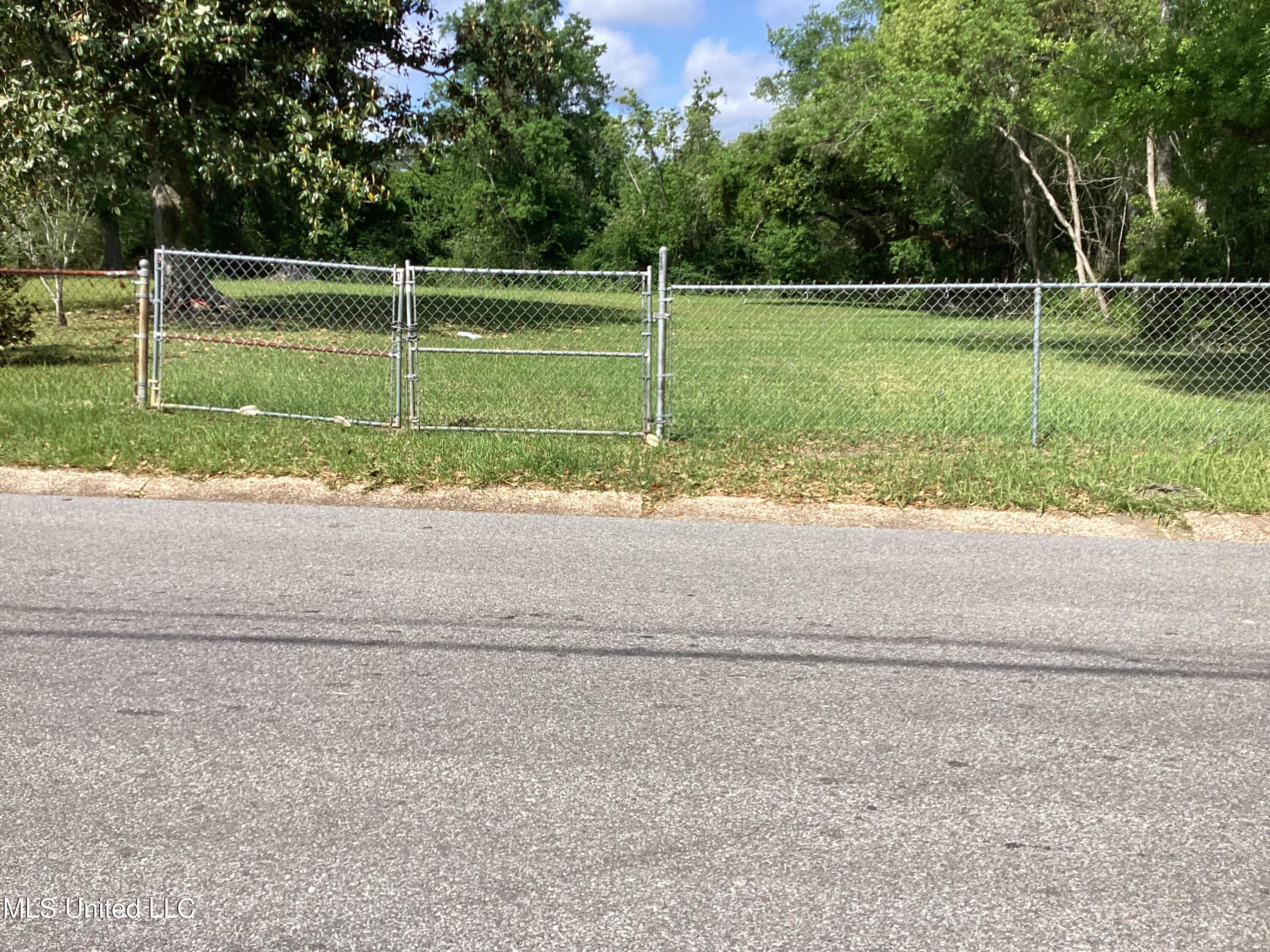 4401 Bowen Street Moss Point, MS 39563 - Photo 3 of 10 IMG_0525