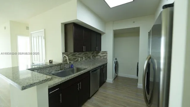 $3,221 | 987 Southwest 37th Avenue, Unit 1205, Miami, FL 33135