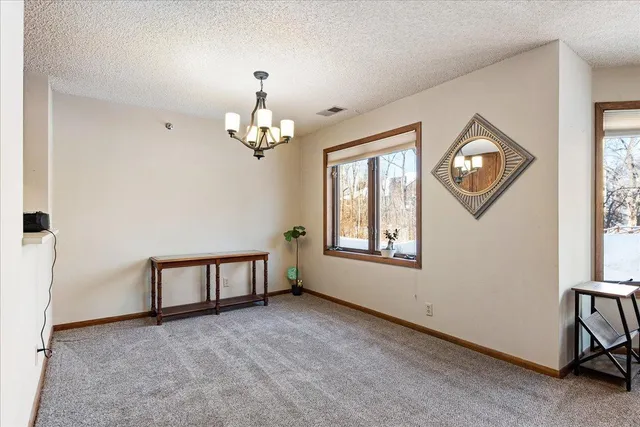 $179,900 | 4035 Victoria Street North, Unit 110, Shoreview, MN 55126