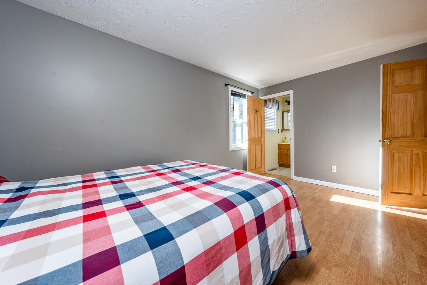 63 Triangle Circle Sandwich, MA 02563 - Photo 14 of 30 1stbedroom2