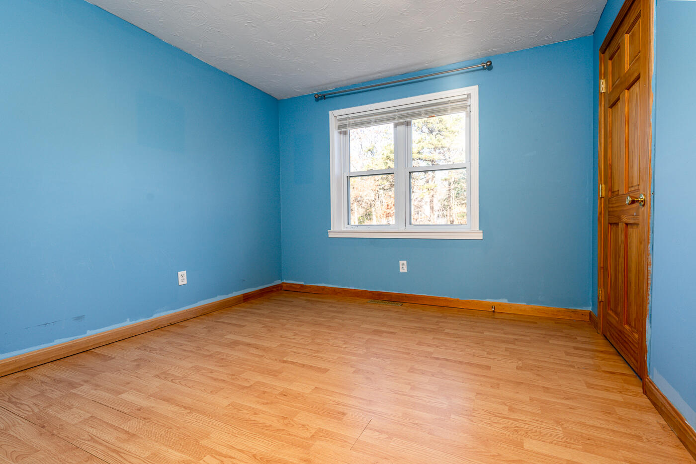 63 Triangle Circle Sandwich, MA 02563 - Photo 17 of 30 3rdbedroom