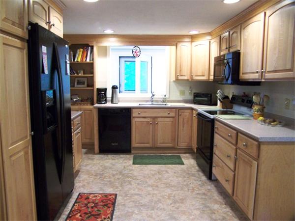 100 High Plain Road Andover, MA 01810 - Photo 4 of 30 Gallery Image 4