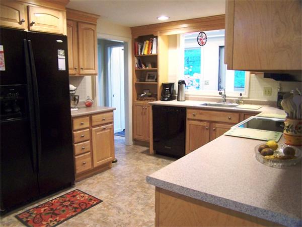 100 High Plain Road Andover, MA 01810 - Photo 5 of 30 Gallery Image 5