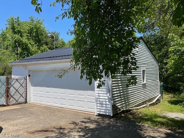 5498 Shields Road Canfield, OH 44406 - Photo 6 of 25 2 car detached garage