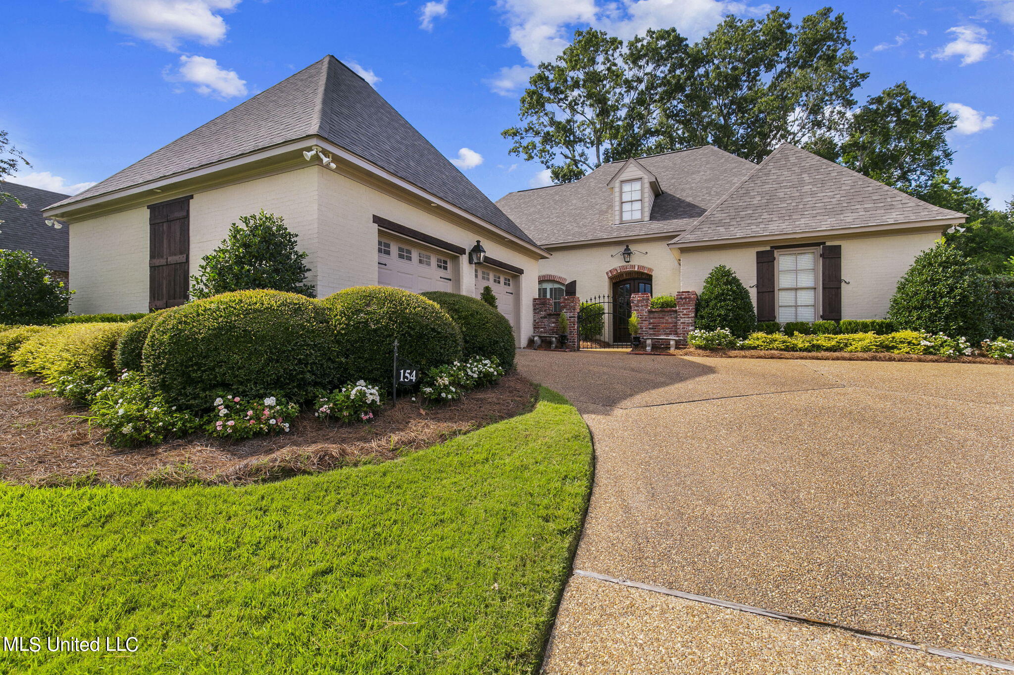 154 Victoria Place Madison, MS 39110 - Photo 3 of 108 4-web-or-mls-154 Victoria-4