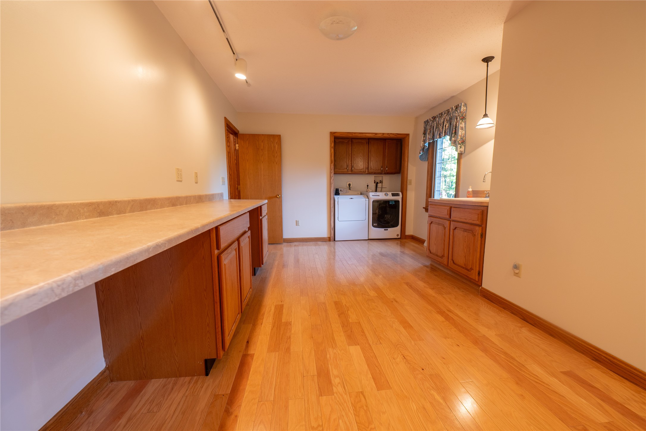 8800 Francis Road Girard, PA 16417 - Photo 20 of 47 Laundry room