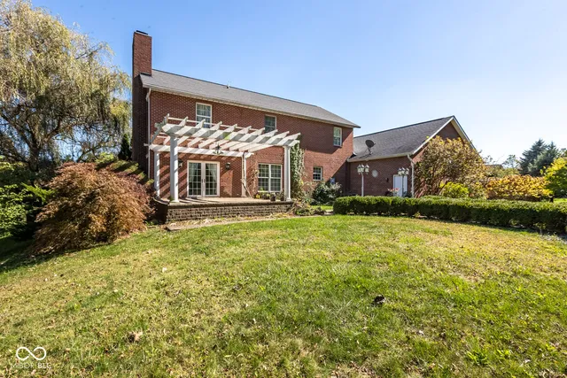 $599,900 | 1615 South Mill Creek Road, Greensburg, IN 47240