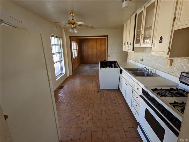 2544 Reveres Route Granite City, IL 62040 - Photo 6 of 10 Gallery Image 6