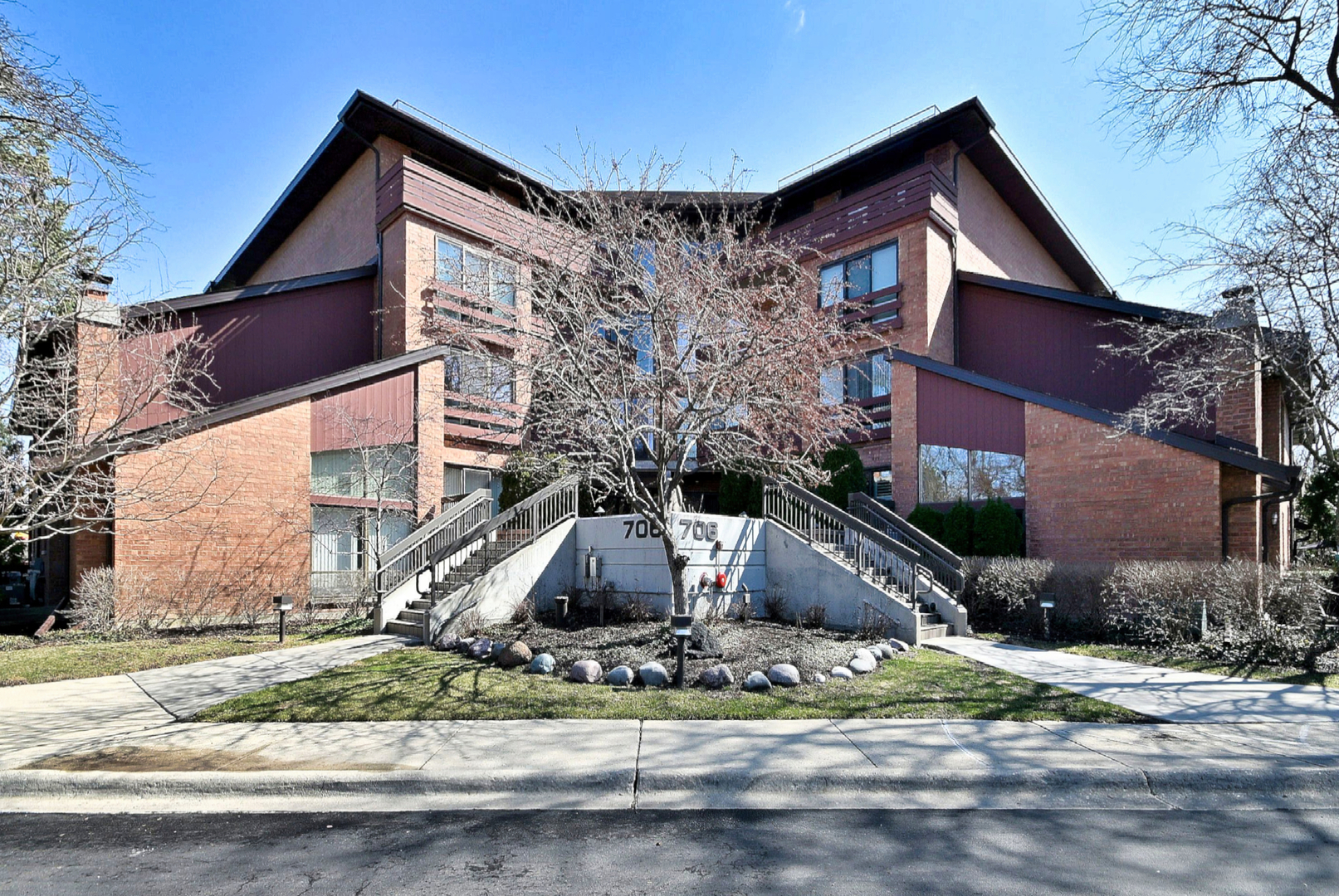 706 Waukegan Road, Unit C203 Glenview, IL 60025 - Photo 1 of 24