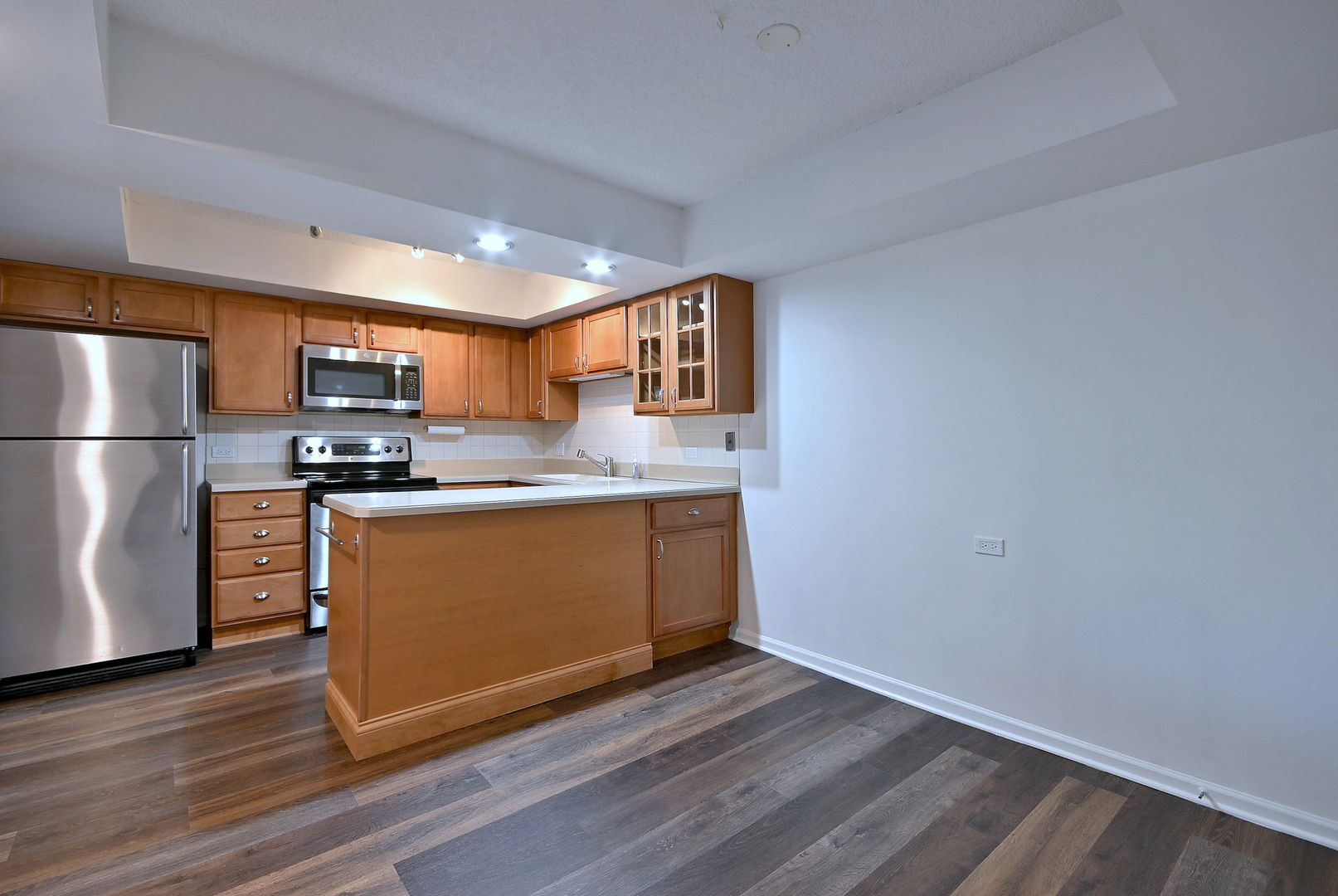 706 Waukegan Road, Unit C203 Glenview, IL 60025 - Photo 8 of 24