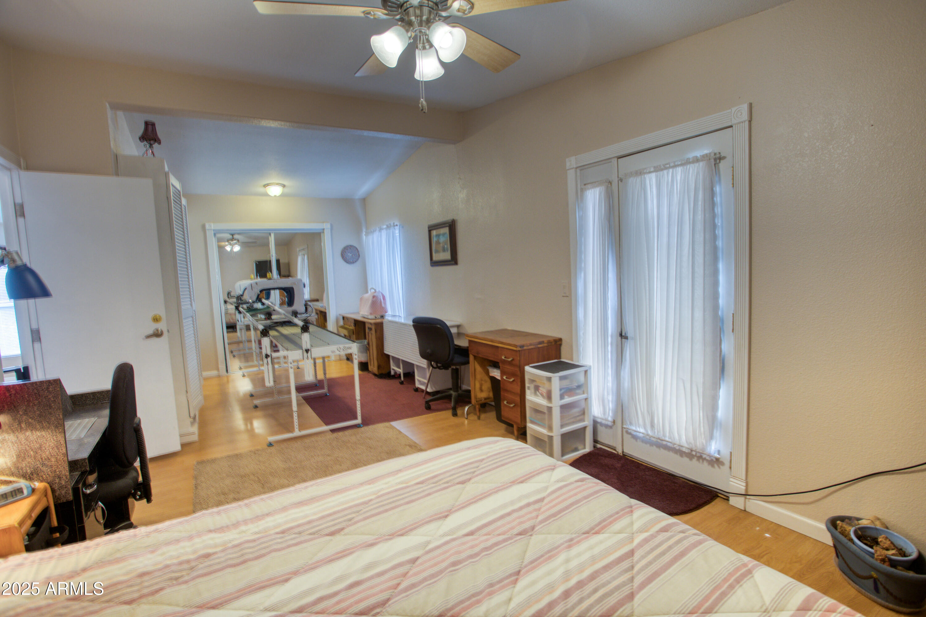 125 County Rd N3077 Show Low, AZ 85901 - Photo 24 of 71 a view of a livingroom with furniture and a livingroom