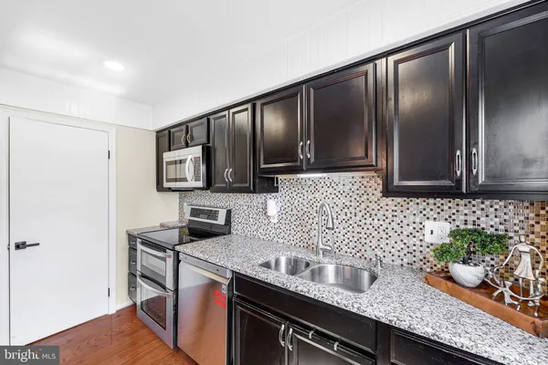 $429,900 | 8453 McKenzie Circle, Manassas, VA 20110