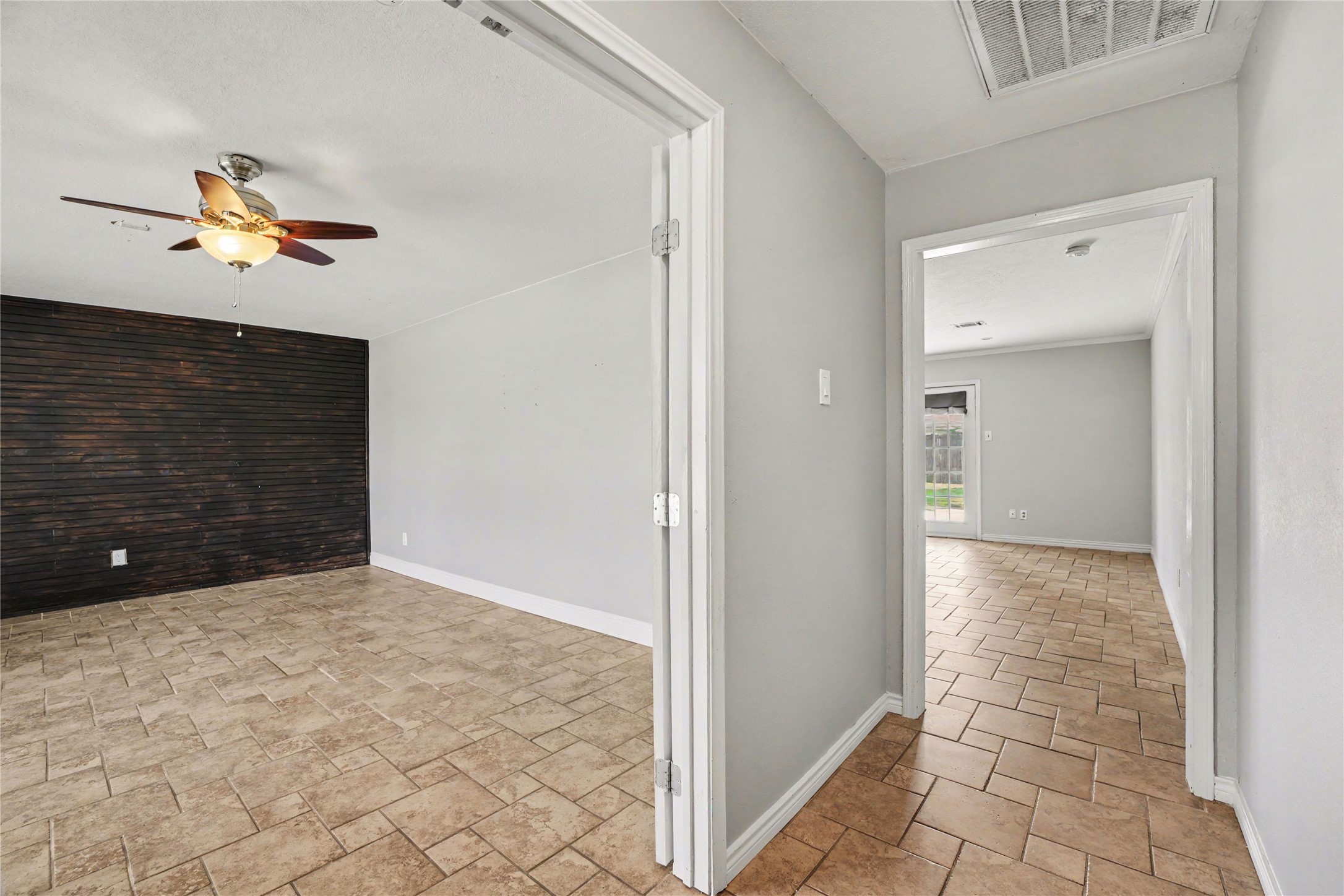 8330 Springtime Lane Houston, TX 77075 - Photo 25 of 27 Front entry to office and living area.