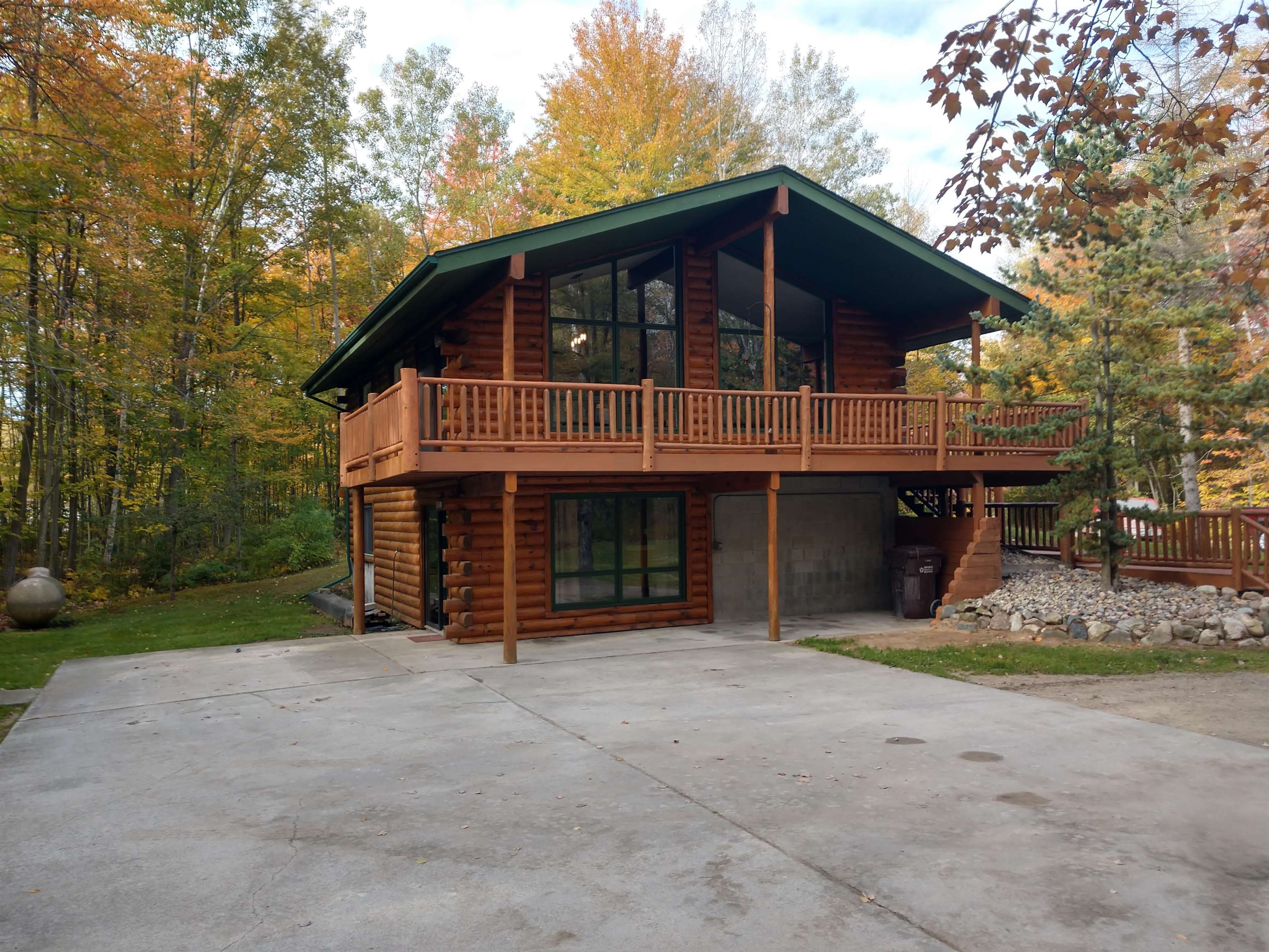 2582 North Carter Road Pinconning, MI 48650 - Photo 1 of 29